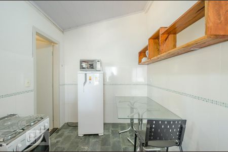 Cozinha de kitnet/studio para alugar com 1 quarto, 25m² em Cidade Jardim, Belo Horizonte