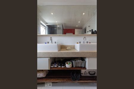 Apartamento à venda com 90m², 2 quartos e 2 vagasBanheiro