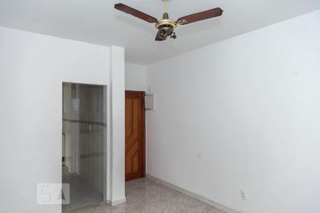 SALA de apartamento para alugar com 3 quartos, 60m² em Del Castilho, Rio de Janeiro
