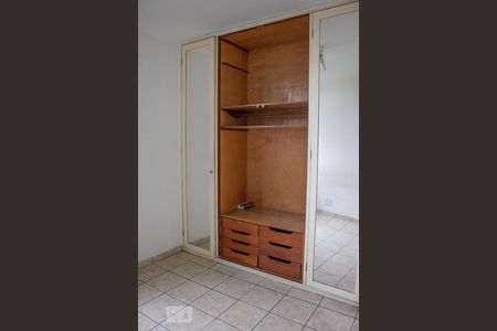 quarto 2 suite  de apartamento para alugar com 3 quartos, 75m² em Parque Novo Mundo, São Paulo