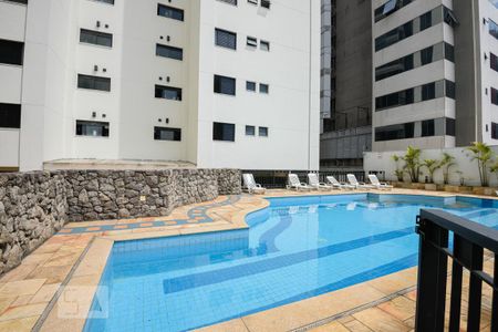 Apartamento para alugar com 95m², 3 quartos e 2 vagas Apartamento para alugar com 95m², 3 quartos e 2 vagasÁrea comum - Piscina