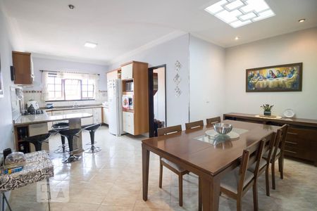 Casa à venda com 276m², 3 quartos e 3 vagasCozinha e Sala de Jantar 