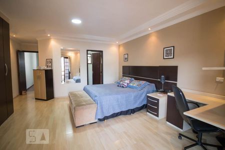 Casa à venda com 276m², 3 quartos e 3 vagasSuite 