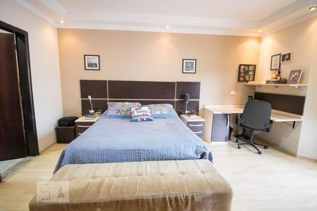 Casa à venda com 276m², 3 quartos e 3 vagasSuite 
