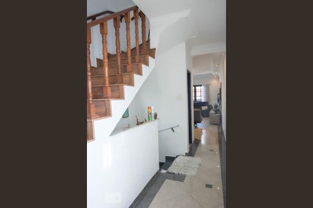 Corredor de casa à venda com 3 quartos, 276m² em Jardim Stetel, Santo André