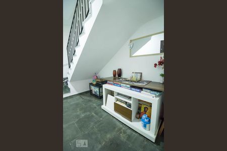 Casa à venda com 276m², 3 quartos e 3 vagasCorredor Garagem e Área de Serviço 