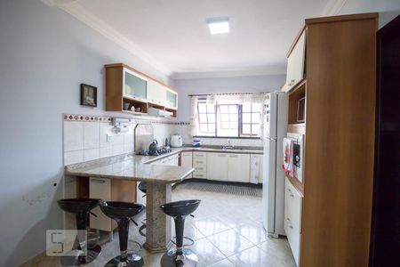 Casa à venda com 276m², 3 quartos e 3 vagasCozinha