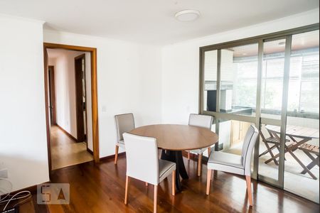 Apartamento à venda com 132m², 3 quartos e 1 vagaSala