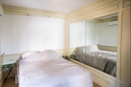 Apartamento à venda com 132m², 3 quartos e 1 vagaSuíte