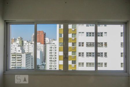 Vista sala de apartamento para alugar com 1 quarto, 60m² em Itaim Bibi, São Paulo