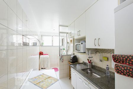 Apartamento para alugar com 74m², 2 quartos e 1 vagaCozinha e Área de Serviço