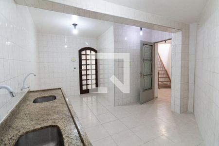 Casa à venda com 300m², 3 quartos e 2 vagasBanheiro SoCozinhacial