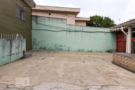 Casa à venda com 380m², 2 quartos e 4 vagas Casa à venda com 380m², 2 quartos e 4 vagasQuintal do Fundo