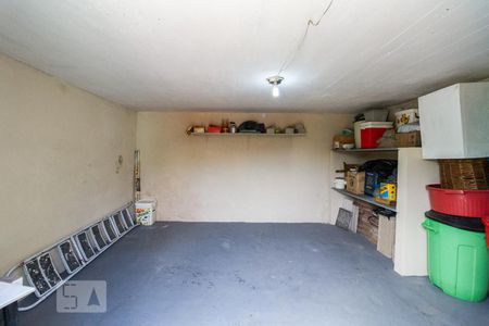 Casa à venda com 380m², 2 quartos e 4 vagas Casa à venda com 380m², 2 quartos e 4 vagasPortão