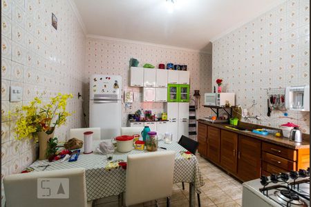 Casa à venda com 380m², 2 quartos e 4 vagas Casa à venda com 380m², 2 quartos e 4 vagasCozinha