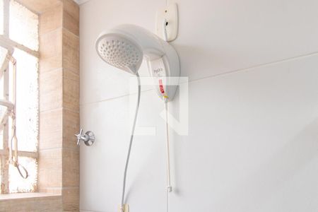 Banheiro de apartamento à venda com 2 quartos, 60m² em Menino Deus, Porto Alegre