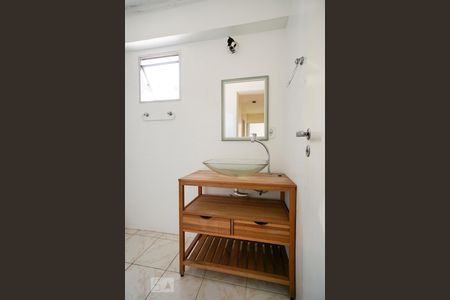 Banheiro de apartamento para alugar com 2 quartos, 65m² em Penha de França, São Paulo