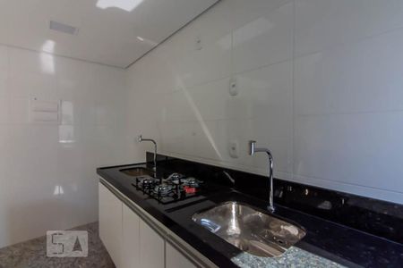 Cozinha de apartamento para alugar com 1 quarto, 40m² em Funcionários, Belo Horizonte