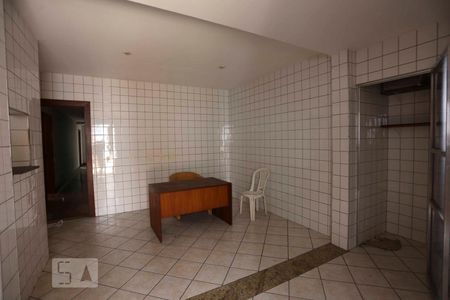 Casa para alugar com 300m², 4 quartos e 2 vagascopa
