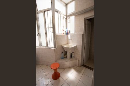 Apartamento para alugar com 70m², 2 quartos e 1 vagaÁrea de Serviço