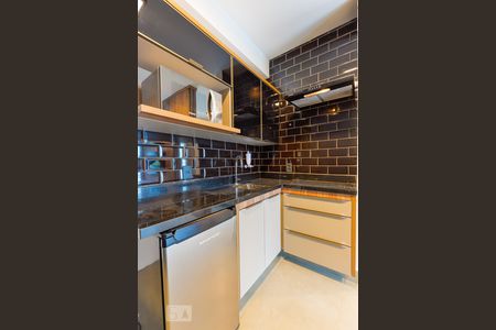 Cozinha de apartamento para alugar com 1 quarto, 40m² em Pinheiros, São Paulo