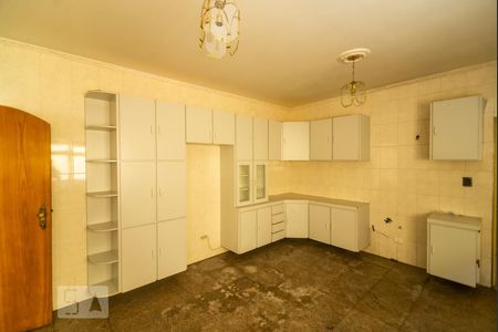 Cozinha de casa à venda com 3 quartos, 120m² em Vila Carrão, São Paulo