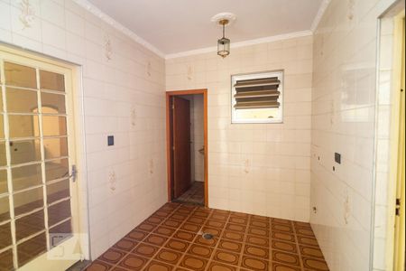 Casa à venda com 120m², 3 quartos e 2 vagasÁrea de Serviço