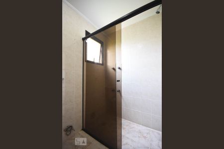 Apartamento para alugar com 122m², 3 quartos e 2 vagas Apartamento para alugar com 122m², 3 quartos e 2 vagasDetalhe do Banheiro Suíte
