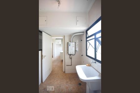 Apartamento para alugar com 122m², 3 quartos e 2 vagas Apartamento para alugar com 122m², 3 quartos e 2 vagasÁrea de Serviço