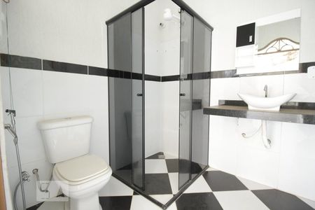 Banheiro Social de casa para alugar com 2 quartos, 70m² em Setor de Desenvolvimento Econômico (taguatinga), Brasília