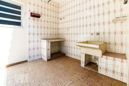 Casa à venda com 300m², 3 quartos e sem vagaÁrea de Serviço