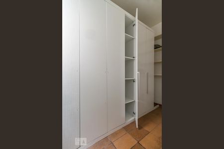 Apartamento à venda com 90m², 2 quartos e 1 vagaQuarto de Serviço - Armários