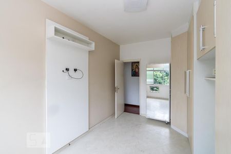 Apartamento à venda com 90m², 2 quartos e 1 vagaQuarto 1 - Rack de parede