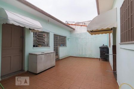Casa à venda com 220m², 3 quartos e 8 vagasQuintal