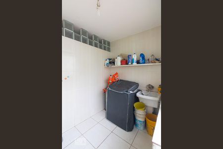 Casa à venda com 220m², 3 quartos e 8 vagasÁrea de Serviço