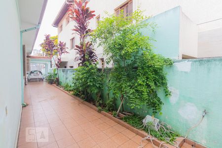 Casa à venda com 220m², 3 quartos e 8 vagasQuintal