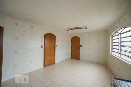 Casa à venda com 240m², 4 quartos e 4 vagas Casa à venda com 240m², 4 quartos e 4 vagasCozinha
