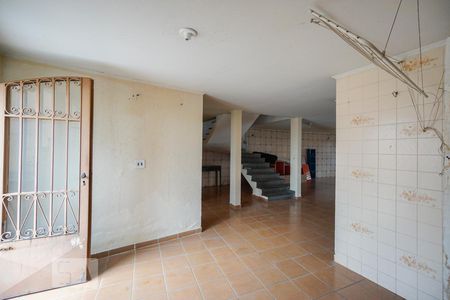 Casa à venda com 240m², 4 quartos e 4 vagas Casa à venda com 240m², 4 quartos e 4 vagasÁrea de serviço
