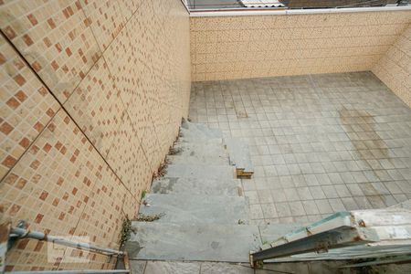 Casa à venda com 240m², 4 quartos e 4 vagas Casa à venda com 240m², 4 quartos e 4 vagasQuintal