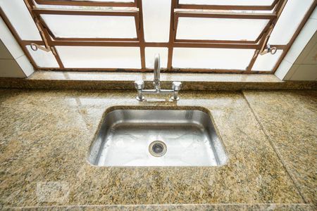 Casa à venda com 240m², 4 quartos e 4 vagas Casa à venda com 240m², 4 quartos e 4 vagasDetalhe cozinha