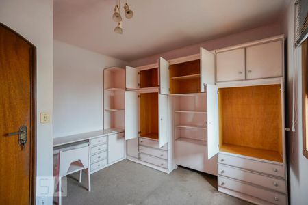 Casa à venda com 240m², 4 quartos e 4 vagas Casa à venda com 240m², 4 quartos e 4 vagasQuarto 3