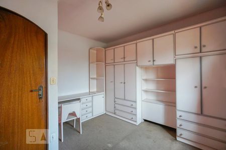 Casa à venda com 240m², 4 quartos e 4 vagas Casa à venda com 240m², 4 quartos e 4 vagasQuarto 3