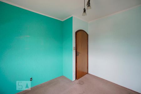 Casa à venda com 240m², 4 quartos e 4 vagas Casa à venda com 240m², 4 quartos e 4 vagasQuarto 2