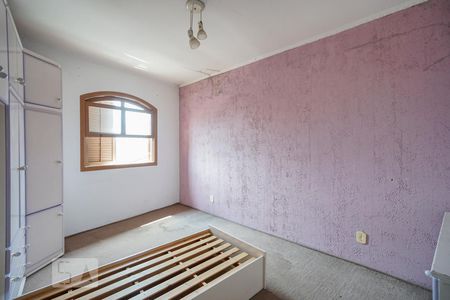 Casa à venda com 240m², 4 quartos e 4 vagas Casa à venda com 240m², 4 quartos e 4 vagasQuarto 1