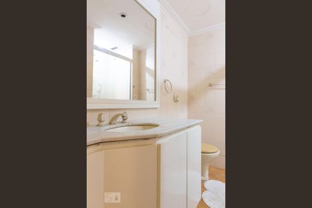 Banheiro de apartamento à venda com 3 quartos, 110m² em Boa Vista, Porto Alegre