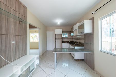 Sala de casa para alugar com 2 quartos, 48m² em Barreiros, São José