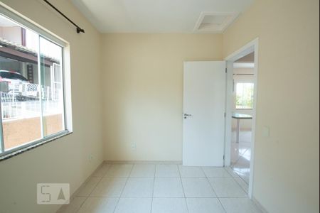 Quarto 1 de casa para alugar com 2 quartos, 48m² em Barreiros, São José