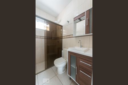 Banheiro de casa para alugar com 2 quartos, 48m² em Barreiros, São José