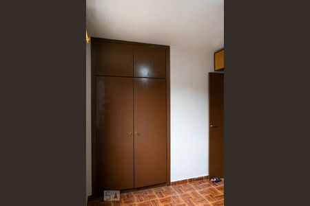 QUARTO 1 de apartamento para alugar com 2 quartos, 68m² em Jd. São Paulo, São Paulo
