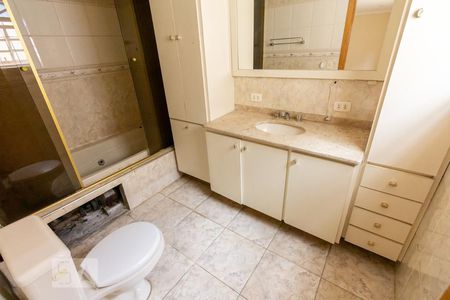 Banheiro de casa para alugar com 1 quarto, 50m² em Vila Ipojuca, São Paulo